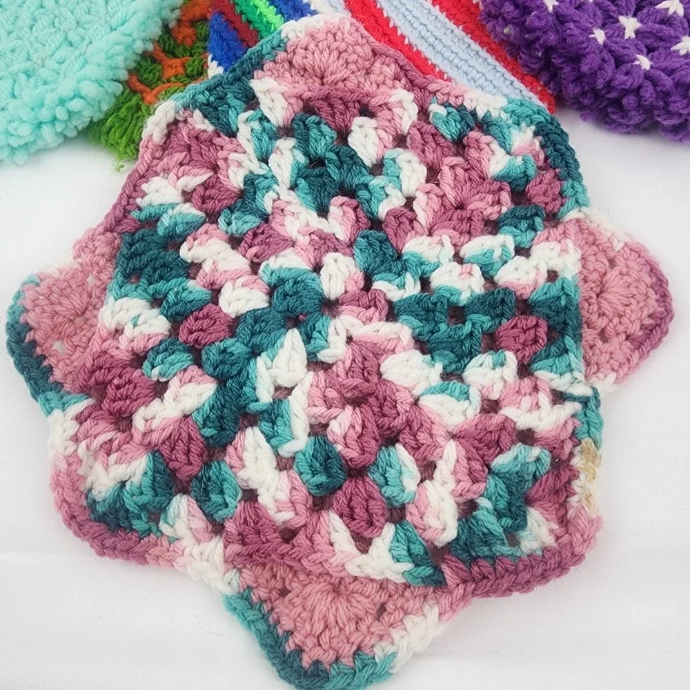 Vintage Handmade Crocheted Lot of 10 Hot‎ Pads Pot Holders 8 Coasters With Stand